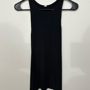 Lululemon black ruched back tank top size 6 EUC